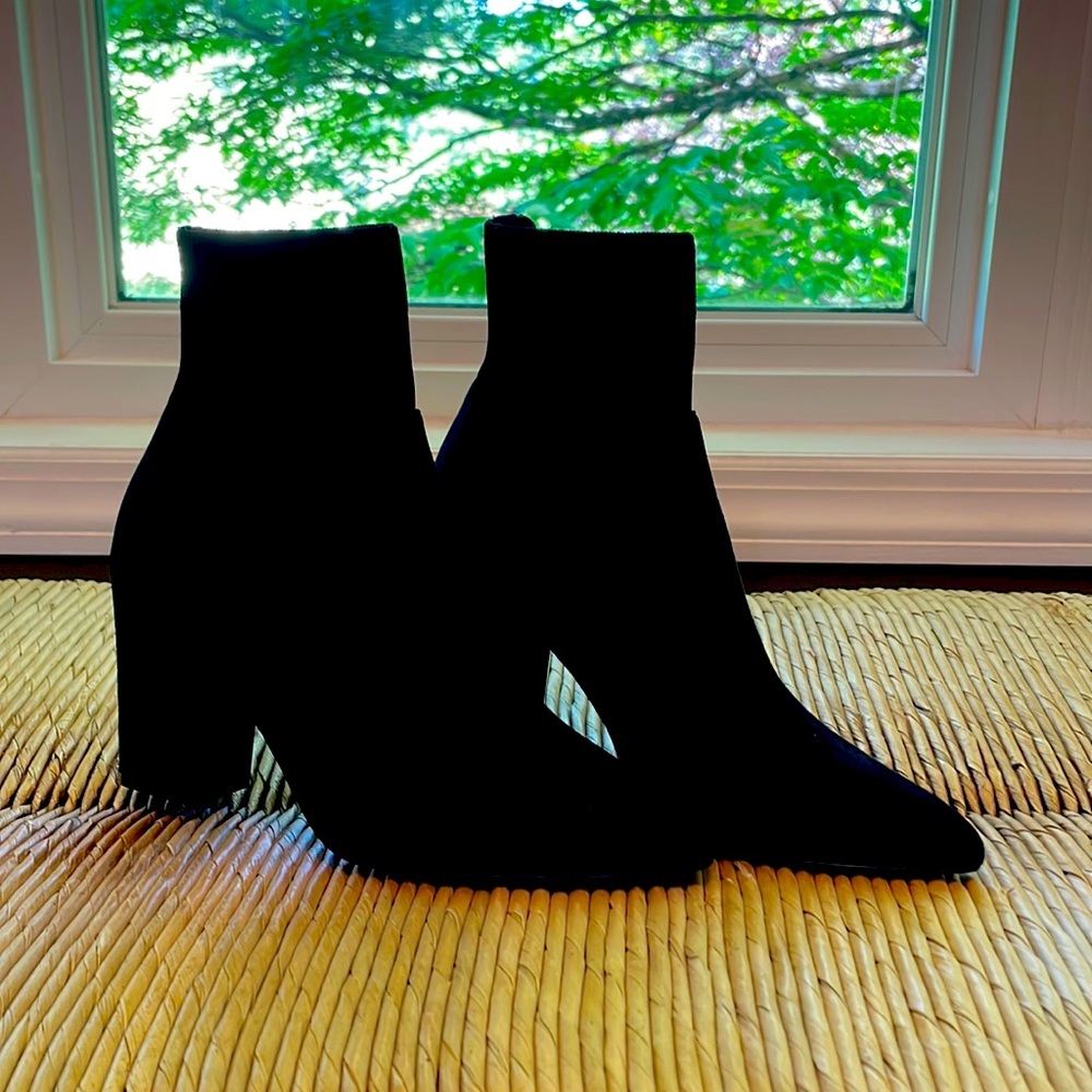 These are worn once.  Perfect condition.  Black suede and stretch.
